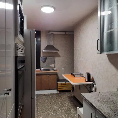 35-3- Комната В Квартире Для Семьи От 1 До 4 Человек В Центре Аликанте 阿利坎特 外观 照片
